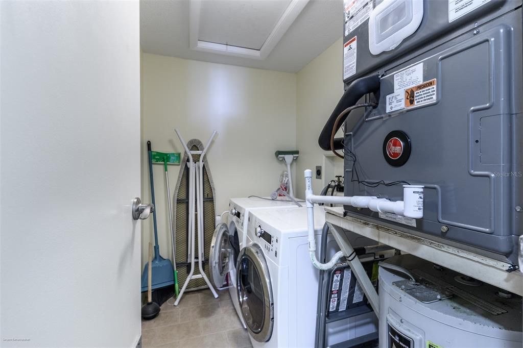 For Rent: $1,650 (2 beds, 2 baths, 1114 Square Feet)