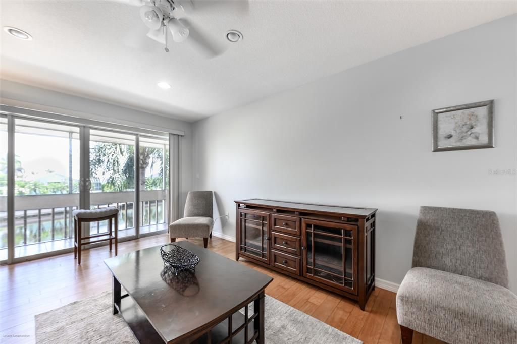 For Rent: $1,650 (2 beds, 2 baths, 1114 Square Feet)