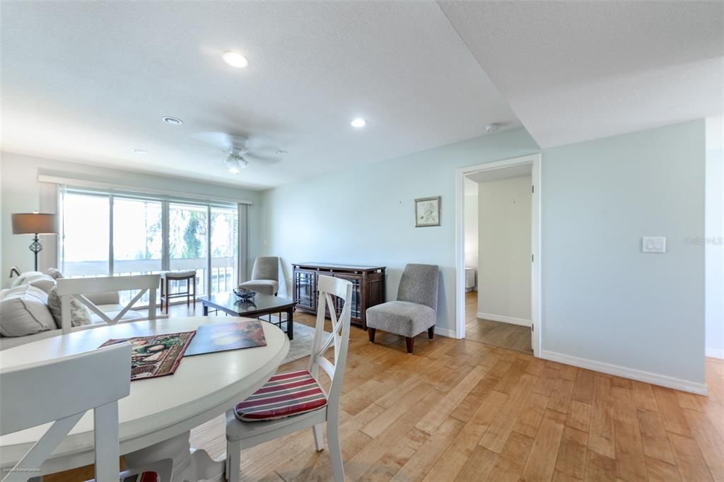 For Rent: $1,650 (2 beds, 2 baths, 1114 Square Feet)