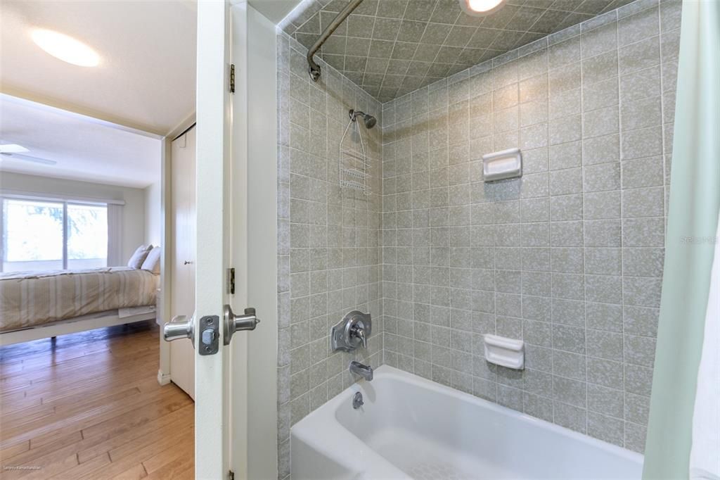 For Rent: $1,650 (2 beds, 2 baths, 1114 Square Feet)