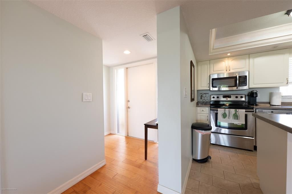 For Rent: $1,650 (2 beds, 2 baths, 1114 Square Feet)