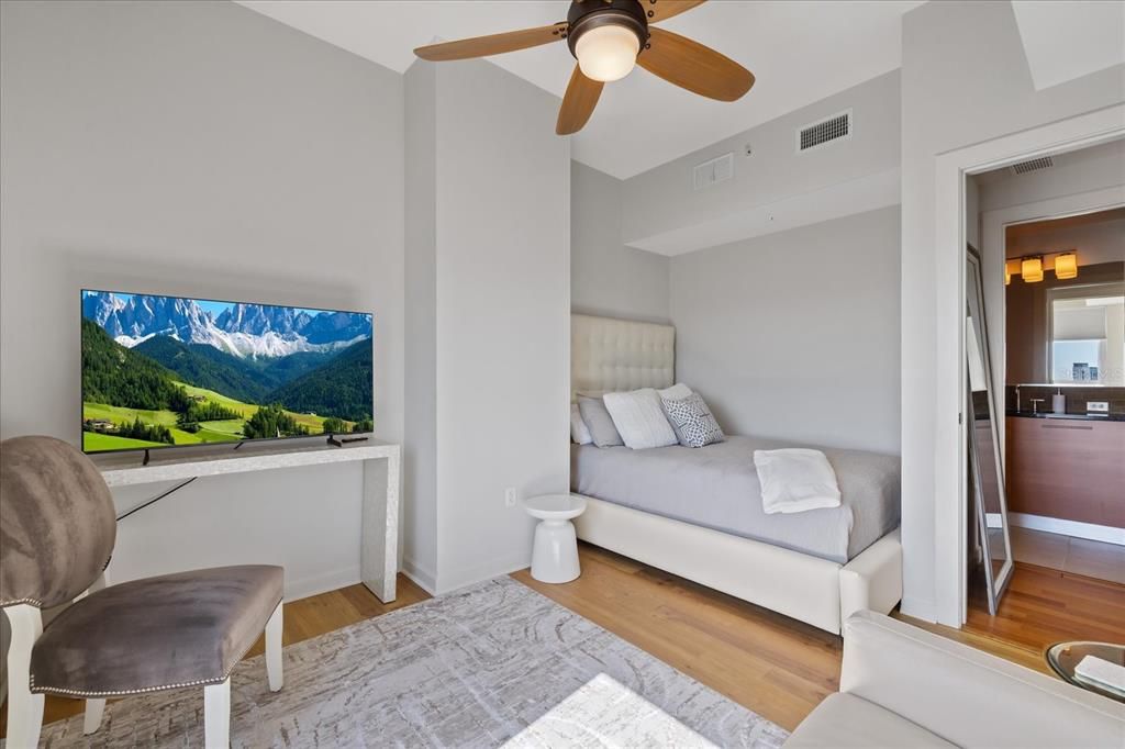 En Venta: $800,000 (2 camas, 2 baños, 1384 Pies cuadrados)