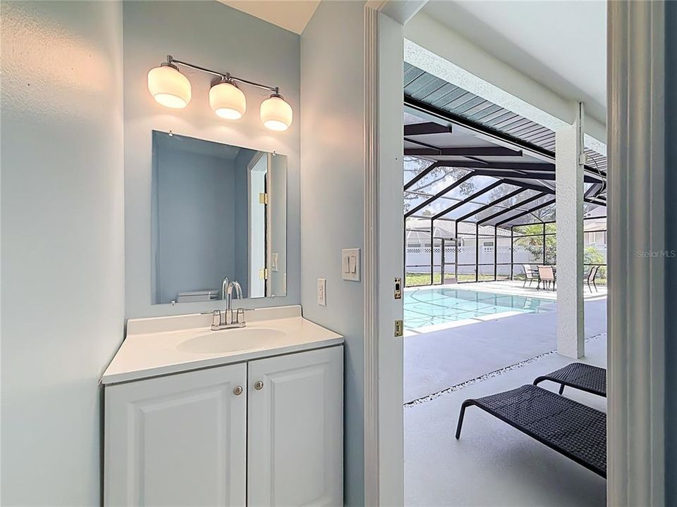 Activo con contrato: $849,000 (4 camas, 2 baños, 2312 Pies cuadrados)