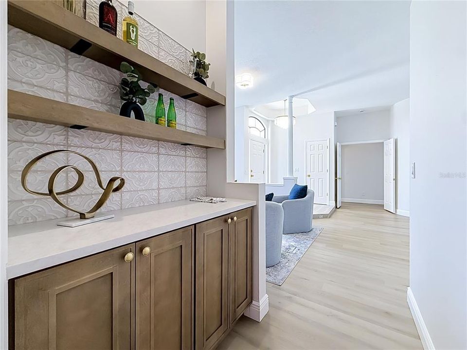 Activo con contrato: $849,000 (4 camas, 2 baños, 2312 Pies cuadrados)
