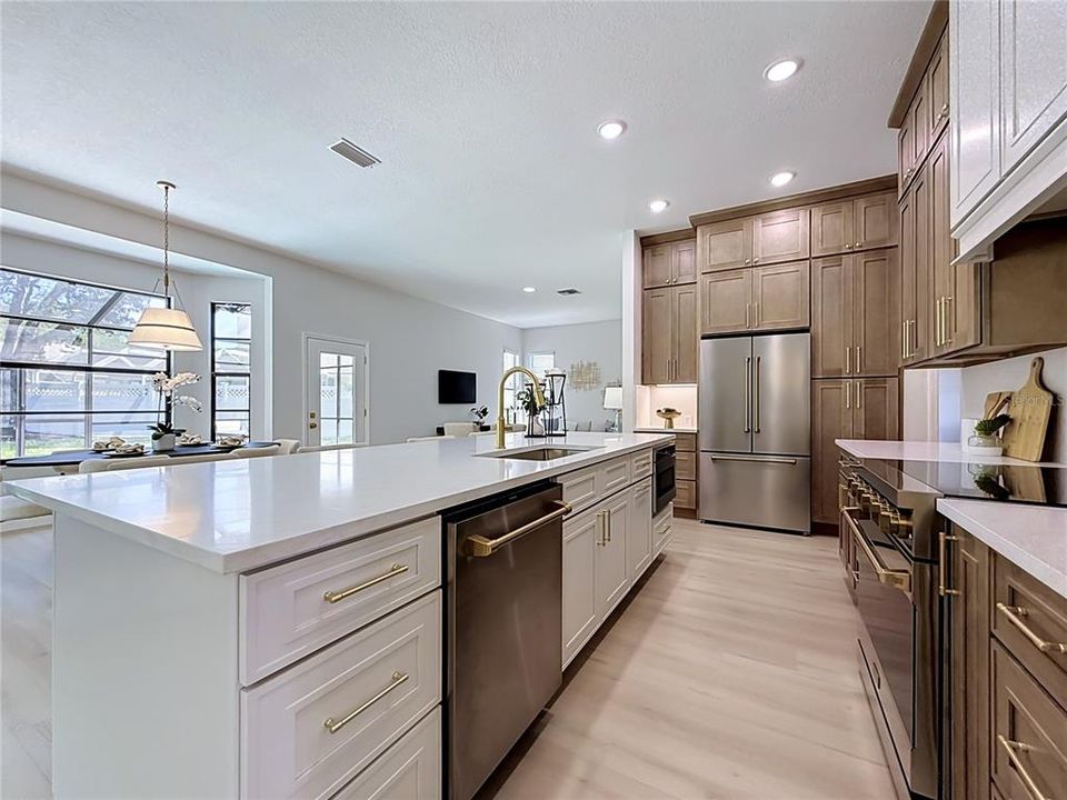 Activo con contrato: $849,000 (4 camas, 2 baños, 2312 Pies cuadrados)