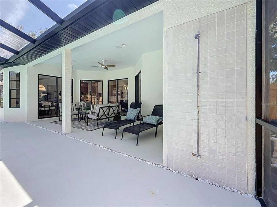 Activo con contrato: $849,000 (4 camas, 2 baños, 2312 Pies cuadrados)