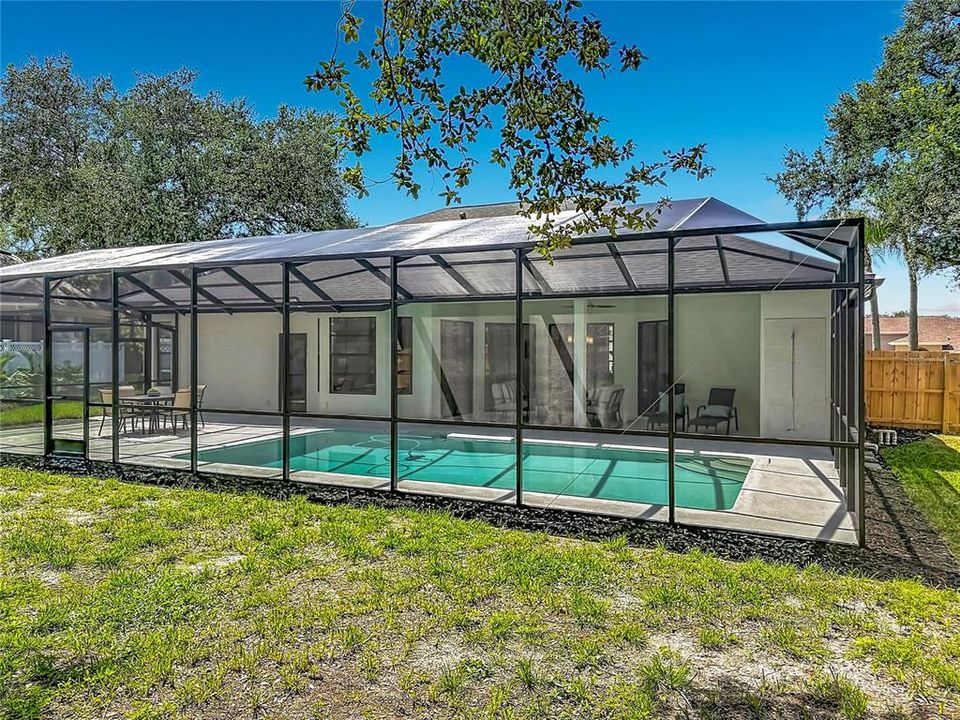 Activo con contrato: $849,000 (4 camas, 2 baños, 2312 Pies cuadrados)