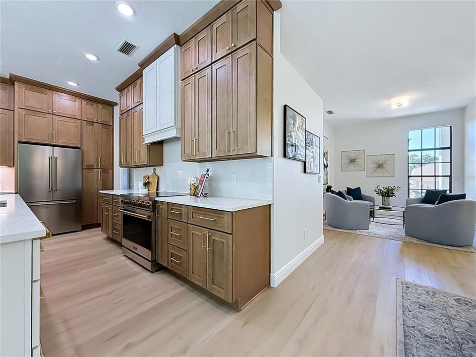 Activo con contrato: $849,000 (4 camas, 2 baños, 2312 Pies cuadrados)