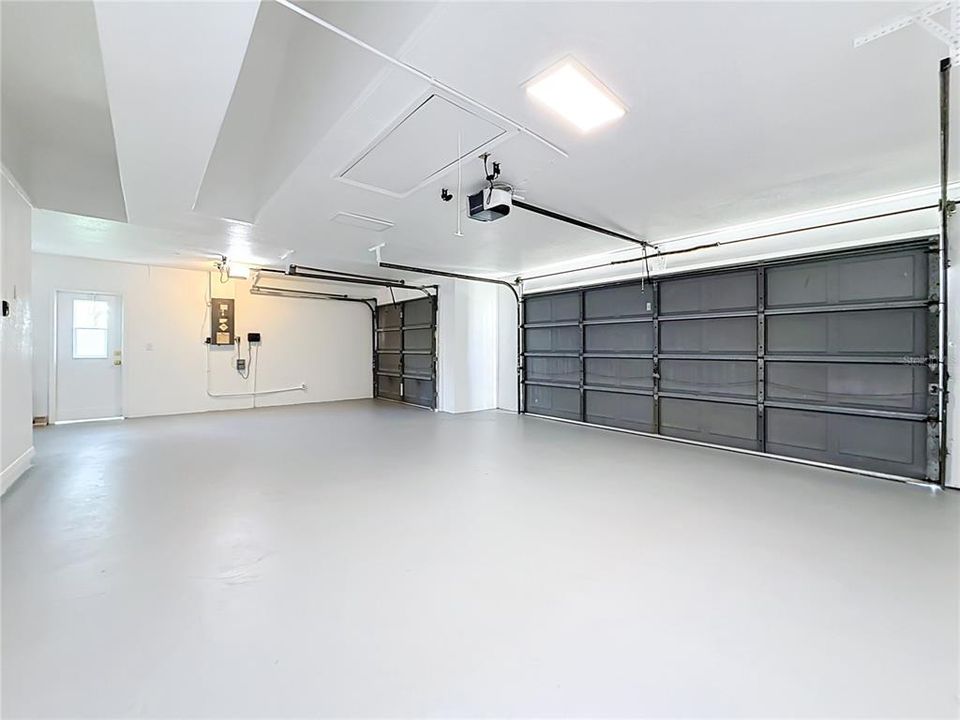 Activo con contrato: $849,000 (4 camas, 2 baños, 2312 Pies cuadrados)