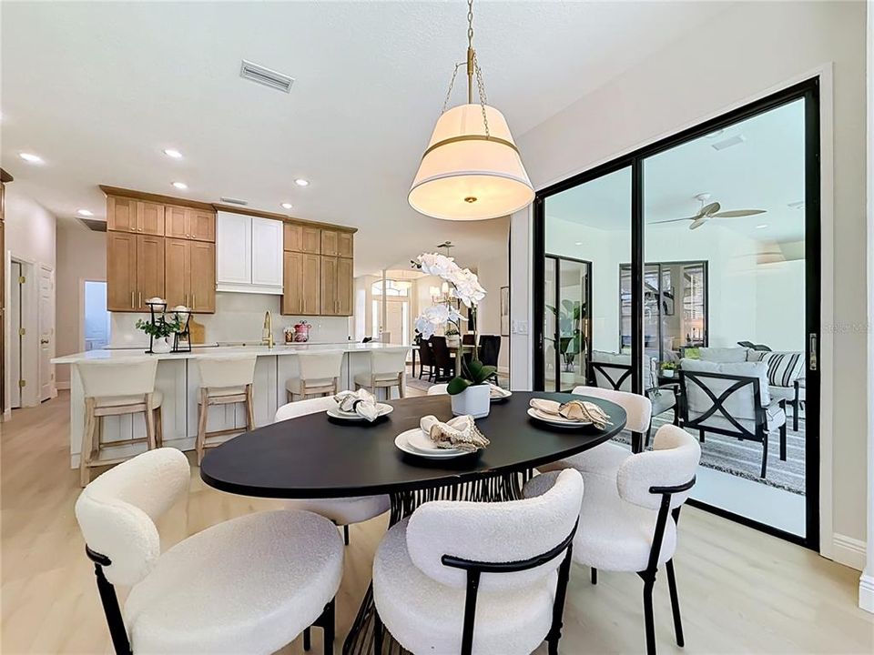 Activo con contrato: $849,000 (4 camas, 2 baños, 2312 Pies cuadrados)