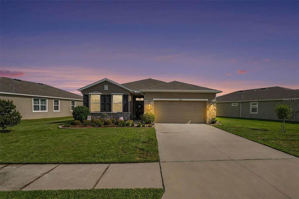 For Sale: $395,000 (4 beds, 2 baths, 2048 Square Feet)