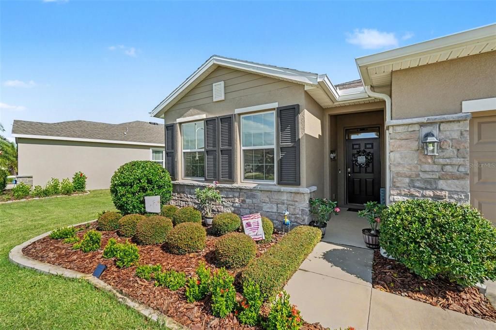 For Sale: $395,000 (4 beds, 2 baths, 2048 Square Feet)