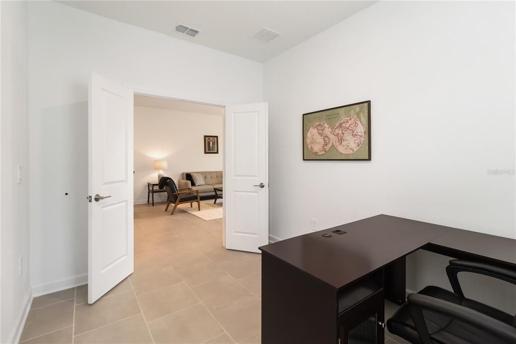 For Sale: $395,000 (4 beds, 3 baths, 2108 Square Feet)
