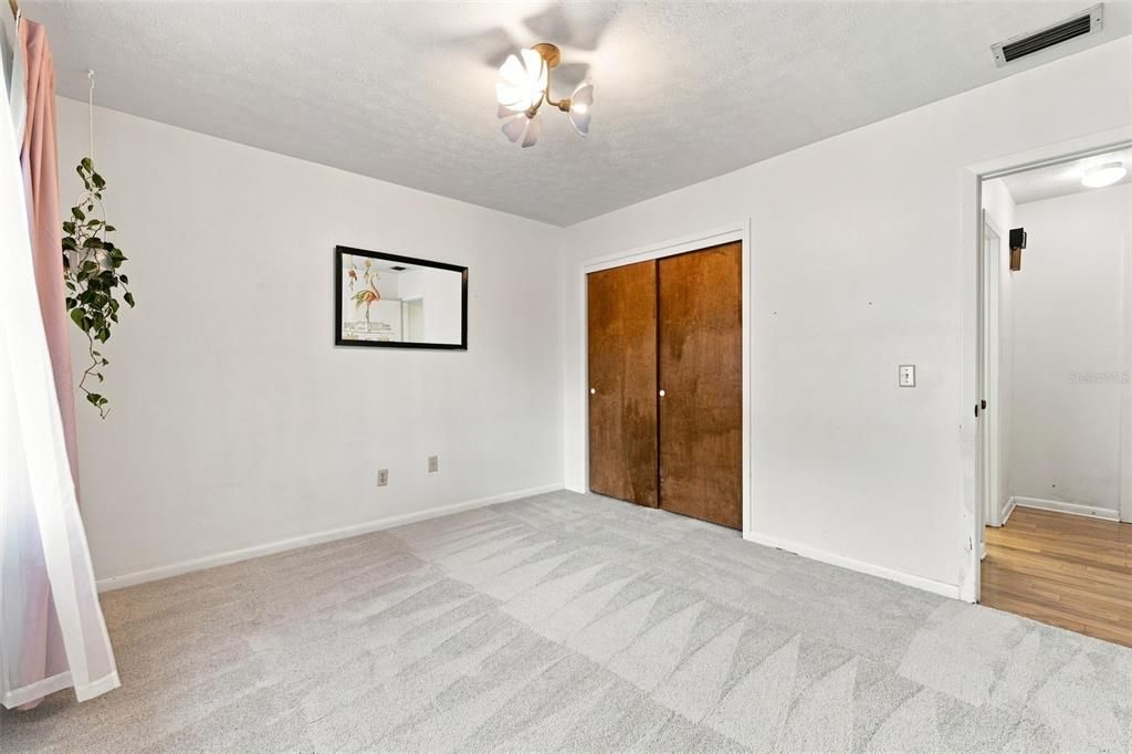 For Sale: $369,900 (3 beds, 2 baths, 1550 Square Feet)