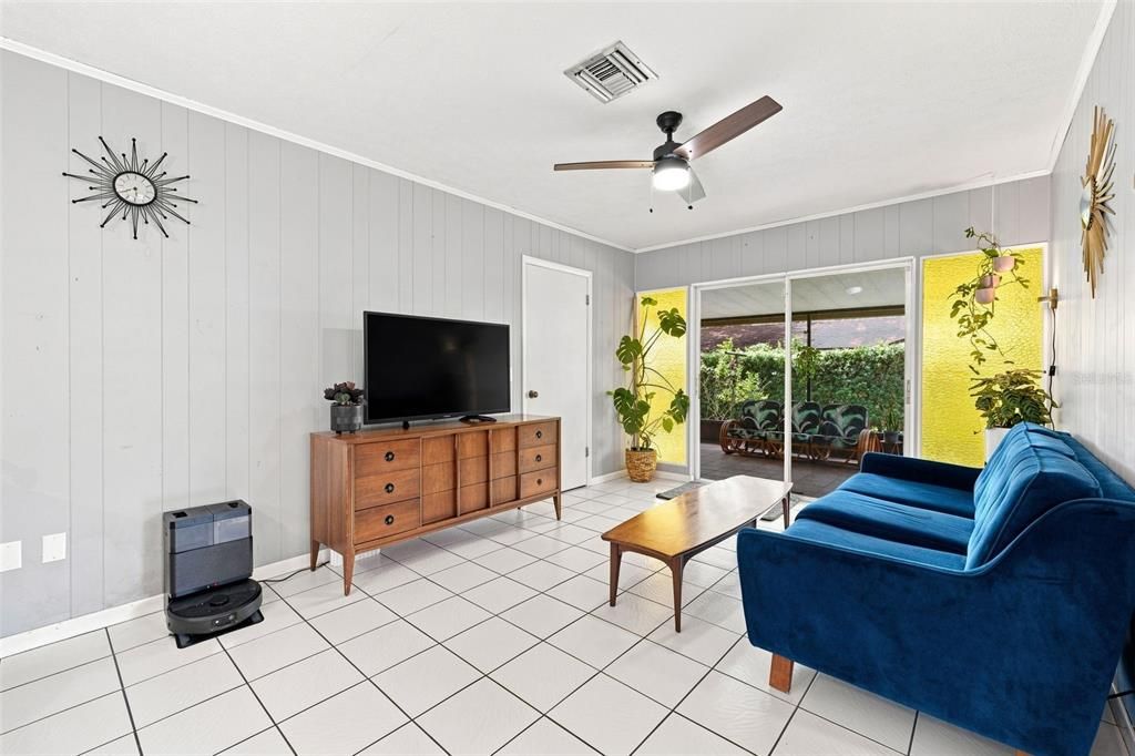 For Sale: $369,900 (3 beds, 2 baths, 1550 Square Feet)