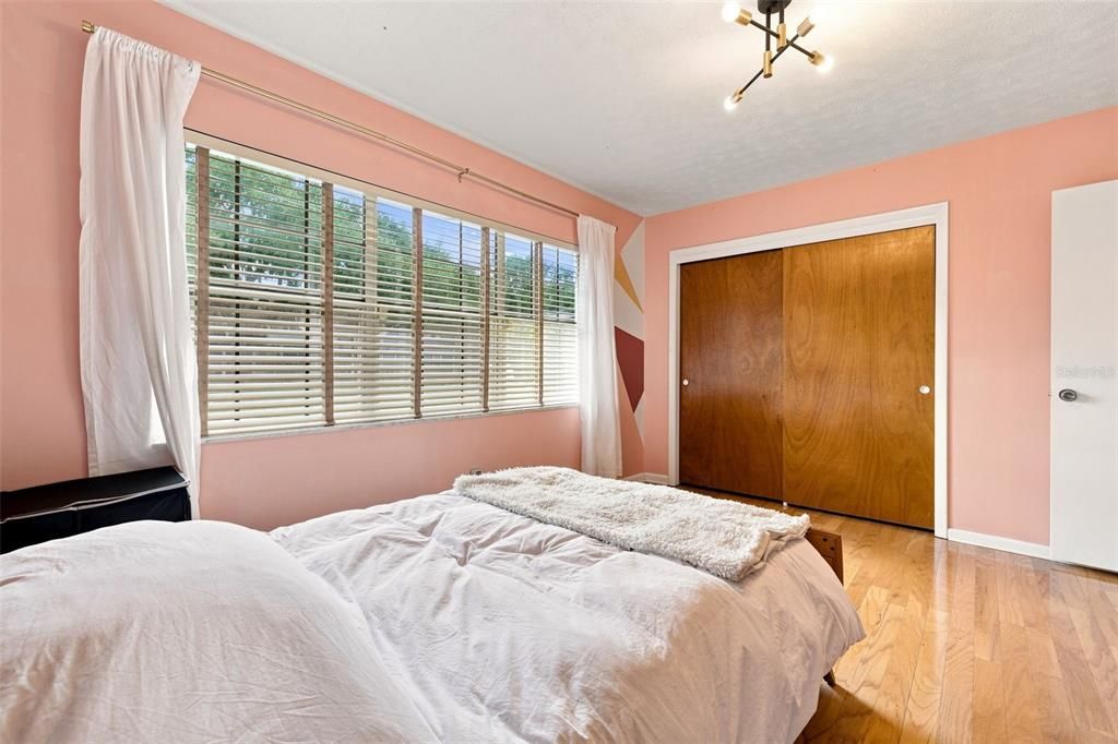For Sale: $369,900 (3 beds, 2 baths, 1550 Square Feet)