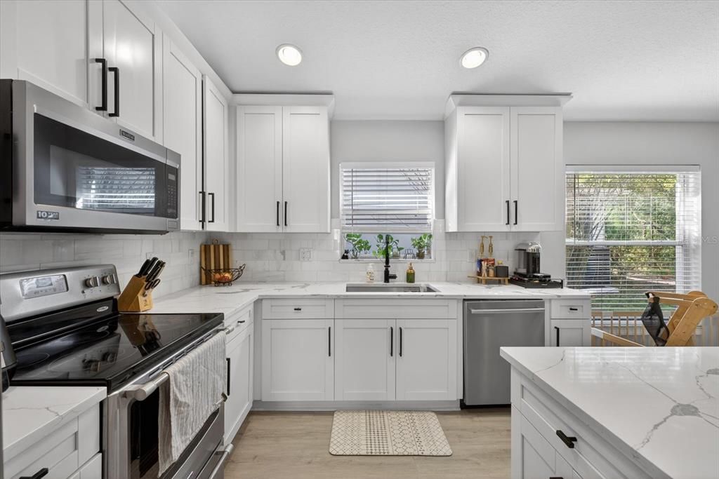 В аренду: $3,950 (3 спален, 2 ванн, 2074 Квадратных фут)