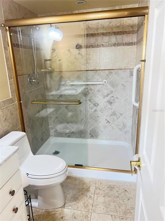 En Venta: $190,000 (2 camas, 2 baños, 1085 Pies cuadrados)