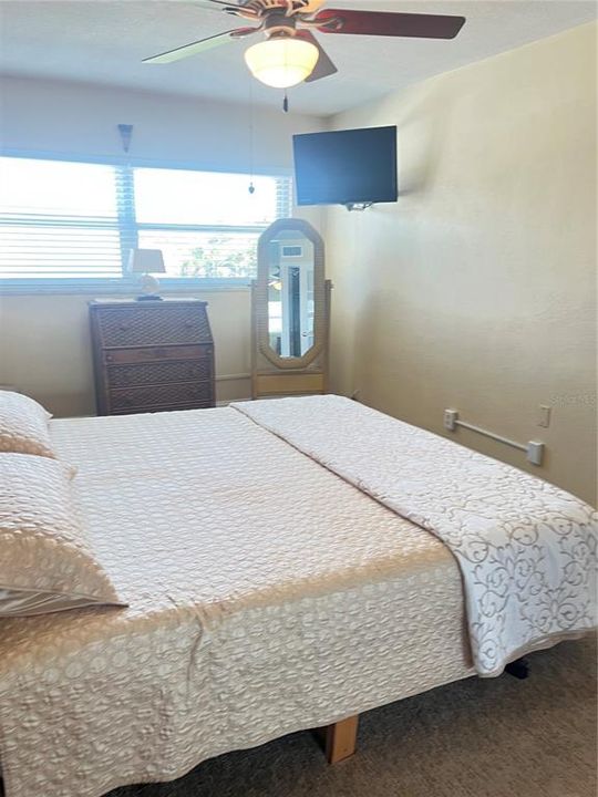 En Venta: $190,000 (2 camas, 2 baños, 1085 Pies cuadrados)