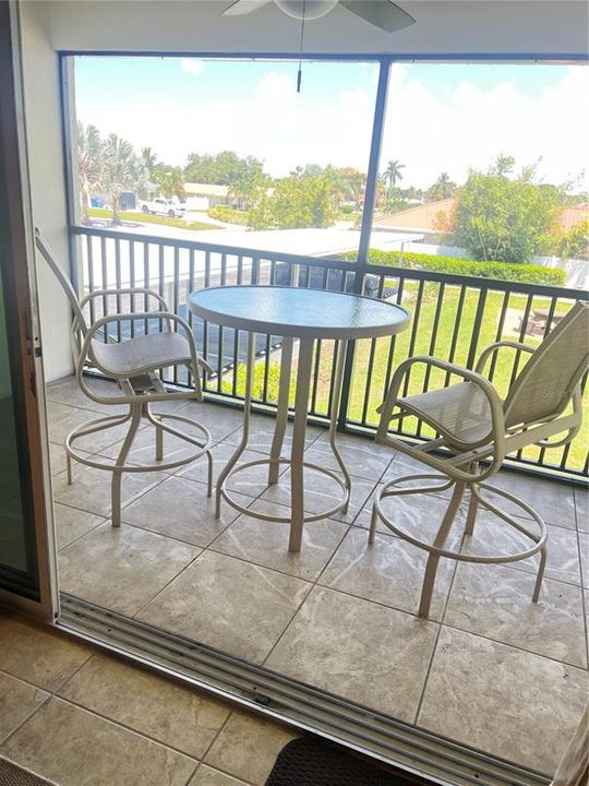 En Venta: $190,000 (2 camas, 2 baños, 1085 Pies cuadrados)