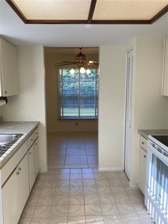 待售: $189,500 (2 贝兹, 2 浴室, 1135 平方英尺)
