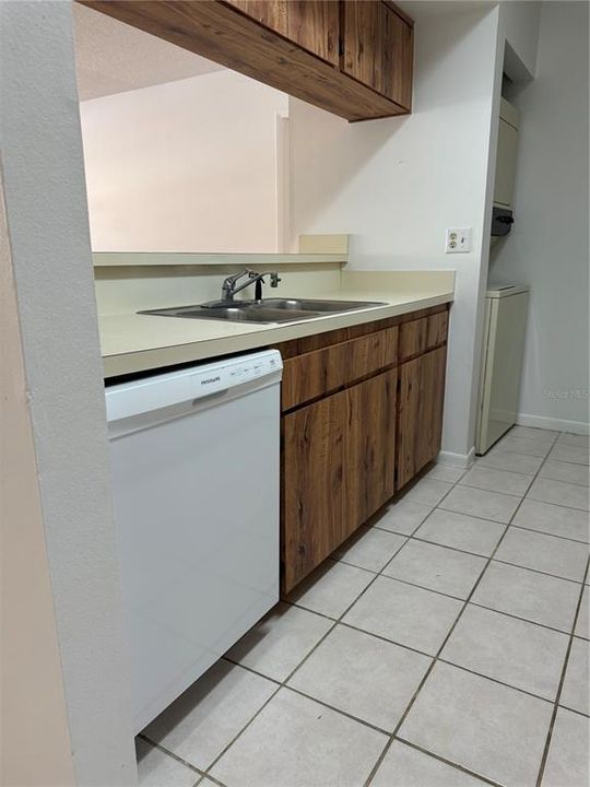 For Sale: $149,900 (2 beds, 2 baths, 1032 Square Feet)