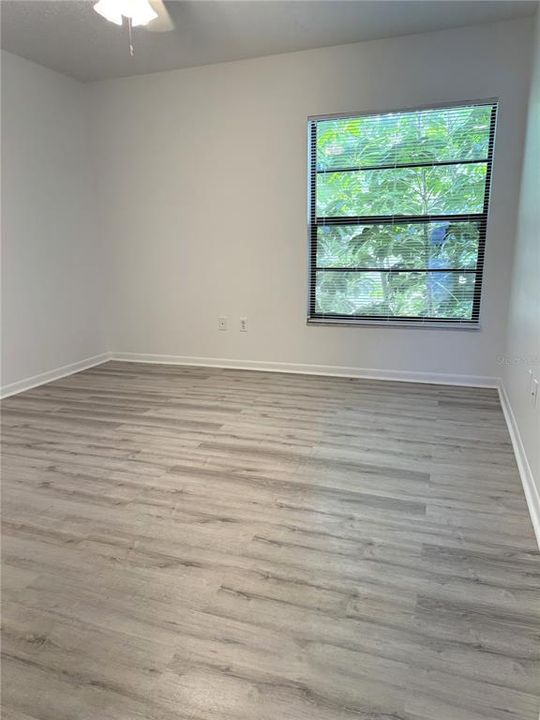 For Sale: $149,900 (2 beds, 2 baths, 1032 Square Feet)