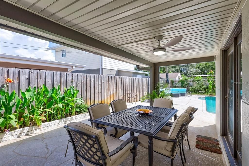 En Venta: $589,000 (4 camas, 3 baños, 2092 Pies cuadrados)
