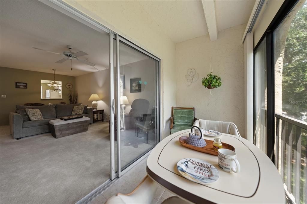 For Sale: $104,900 (1 beds, 1 baths, 680 Square Feet)