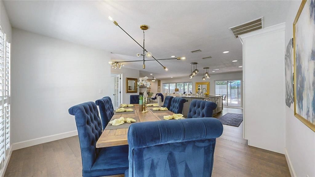 Active With Contract: $775,000 (5 beds, 2 baths, 3037 Square Feet)
