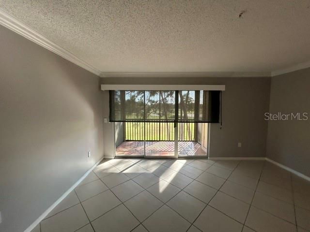 For Rent: $1,650 (1 beds, 1 baths, 721 Square Feet)
