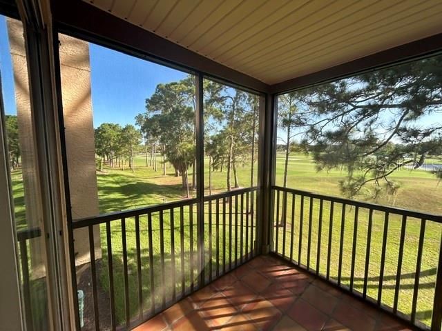 For Rent: $1,650 (1 beds, 1 baths, 721 Square Feet)
