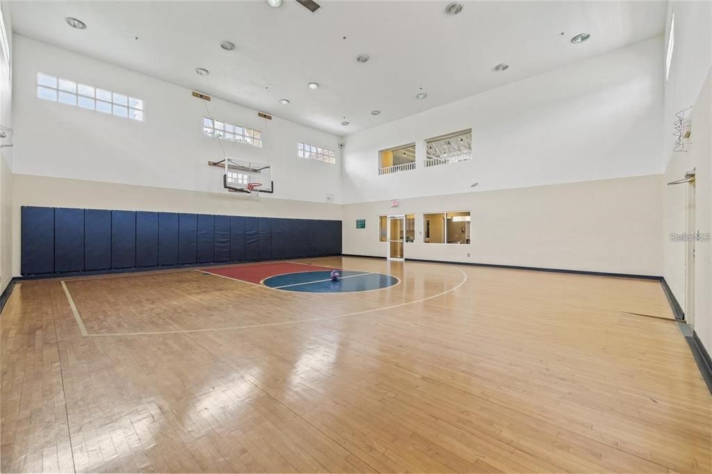 For Rent: $1,650 (1 beds, 1 baths, 721 Square Feet)