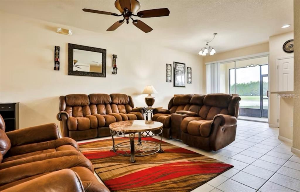 For Rent: $2,000 (4 beds, 3 baths, 1866 Square Feet)