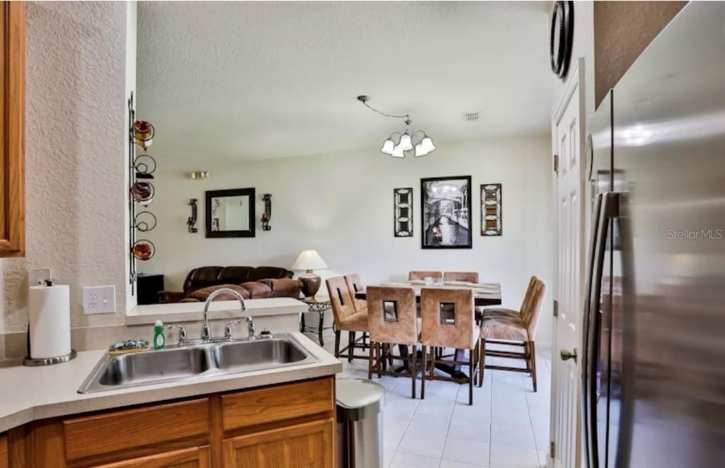 For Rent: $2,000 (4 beds, 3 baths, 1866 Square Feet)