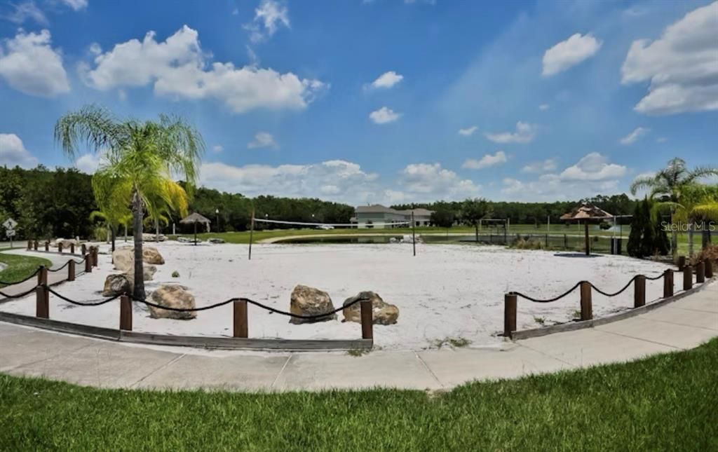For Rent: $2,000 (4 beds, 3 baths, 1866 Square Feet)