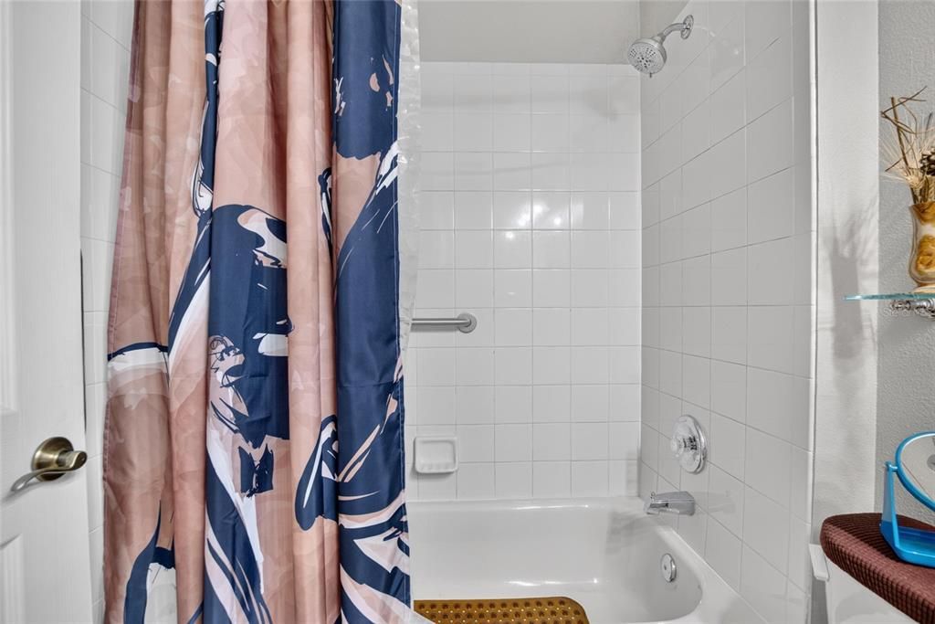На продажу: $349,900 (3 спален, 2 ванн, 1368 Квадратных фут)