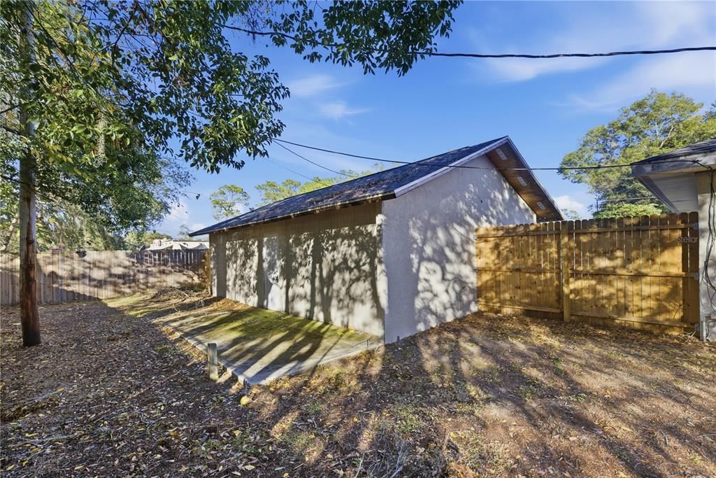 For Rent: $3,000 (4 beds, 2 baths, 2784 Square Feet)