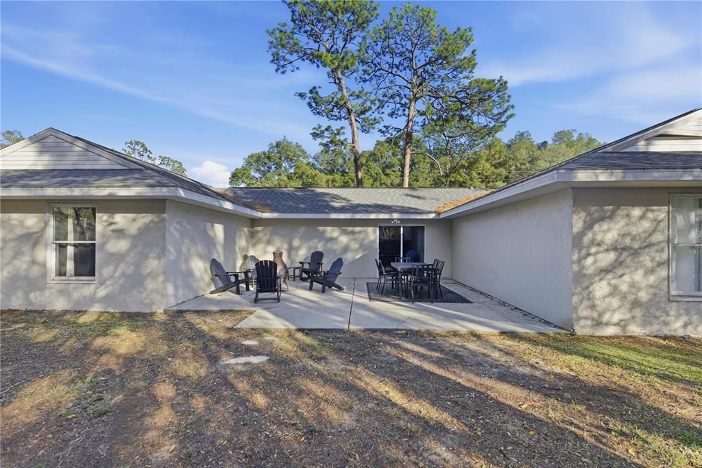 For Rent: $3,000 (4 beds, 2 baths, 2784 Square Feet)