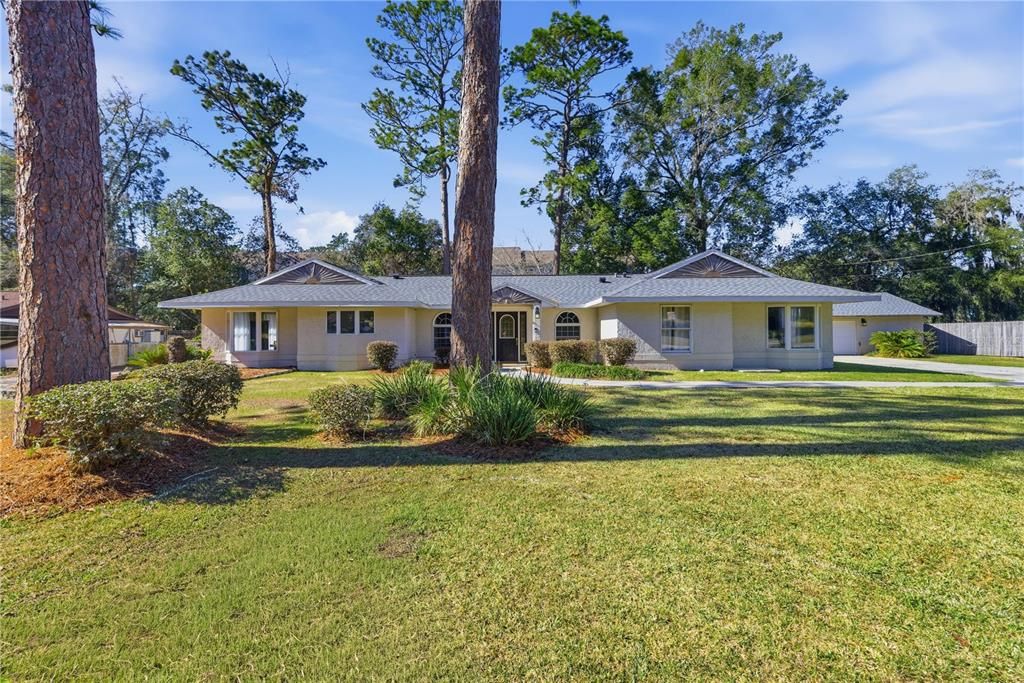 For Rent: $3,000 (4 beds, 2 baths, 2784 Square Feet)