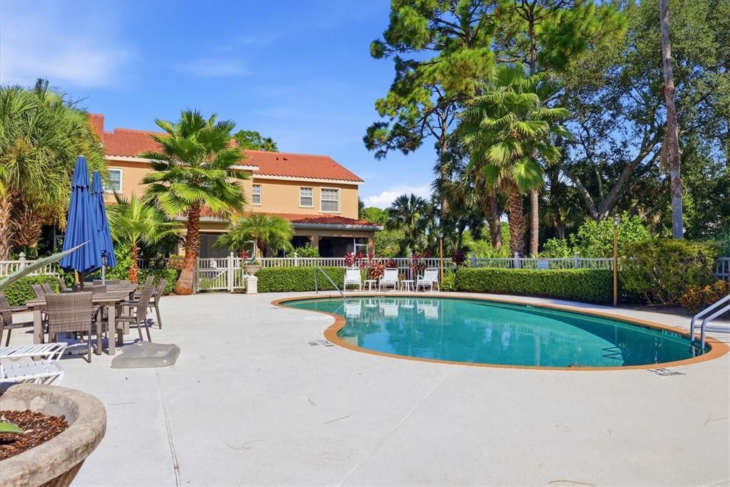 For Sale: $399,900 (3 beds, 2 baths, 2149 Square Feet)