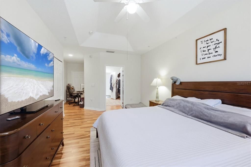 For Sale: $399,900 (3 beds, 2 baths, 2149 Square Feet)
