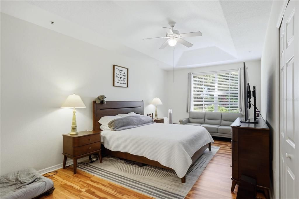 For Sale: $399,900 (3 beds, 2 baths, 2149 Square Feet)