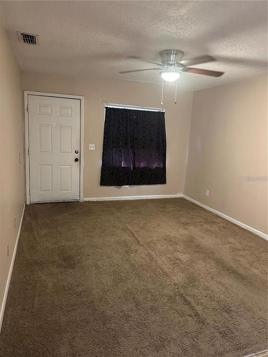 For Rent: $1,395 (3 beds, 1 baths, 857.5 Square Feet)