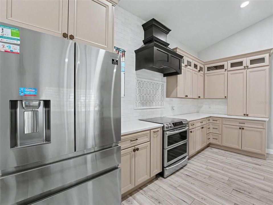 На продажу: $339,000 (3 спален, 2 ванн, 1570 Квадратных фут)