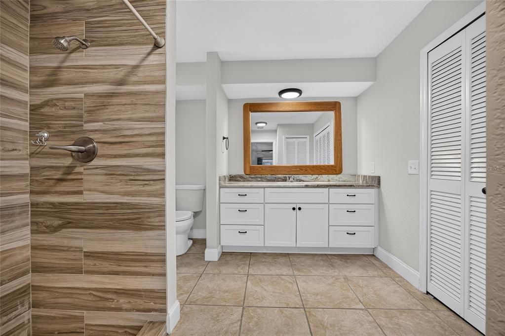 For Sale: $299,900 (3 beds, 2 baths, 1996 Square Feet)