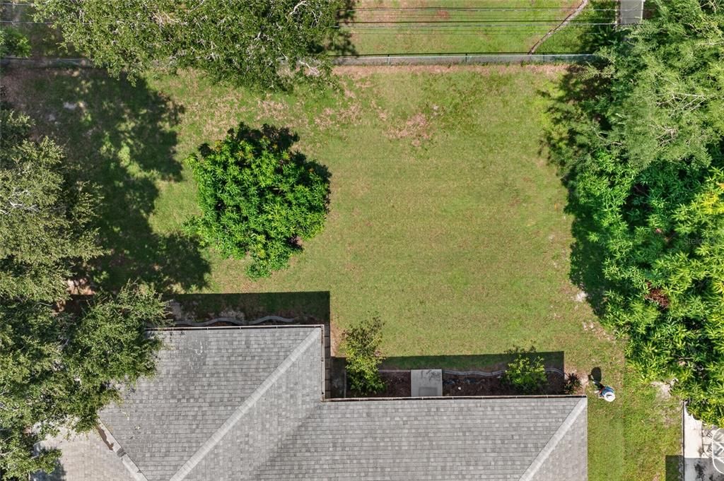 For Sale: $299,900 (3 beds, 2 baths, 1996 Square Feet)