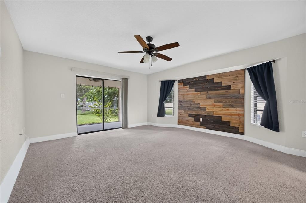 For Sale: $299,900 (3 beds, 2 baths, 1996 Square Feet)