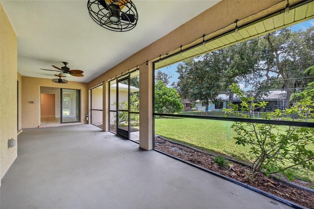 For Sale: $299,900 (3 beds, 2 baths, 1996 Square Feet)