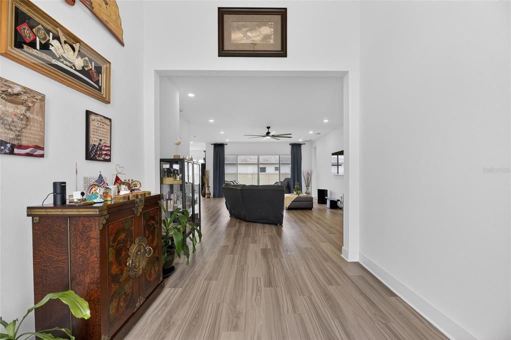 En Renta: $4,450 (4 camas, 3 baños, 2497 Pies cuadrados)